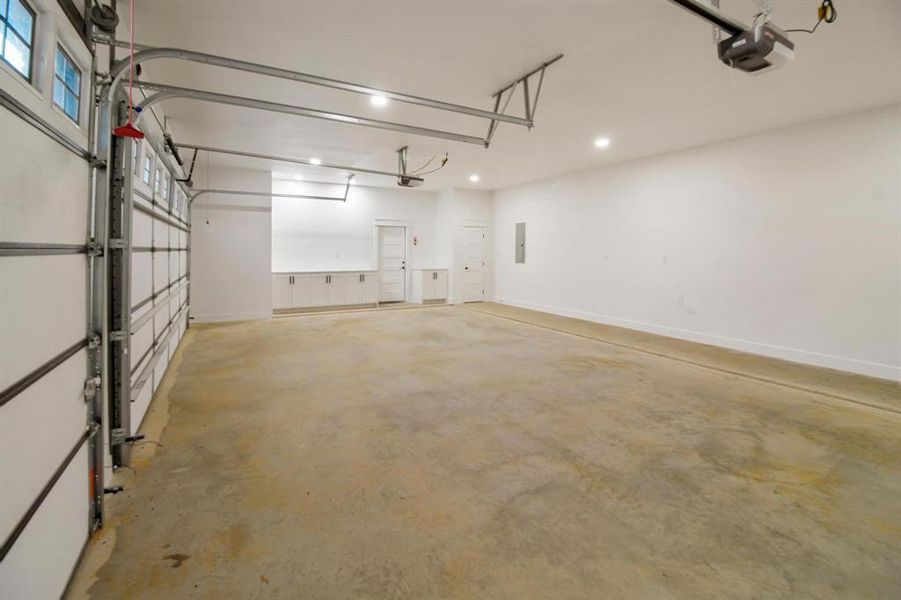 Spacious, unfurnished interior of a new home in , Bullard (Image 30).