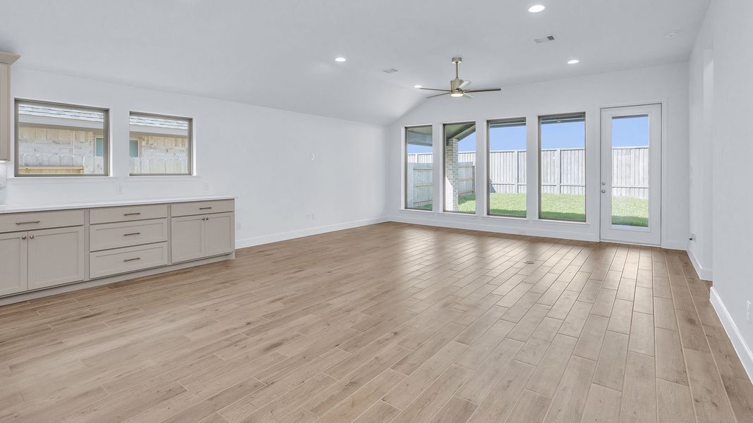 Spacious, unfurnished interior of a new home in The Grand Prairie, Hockley (Image 20).