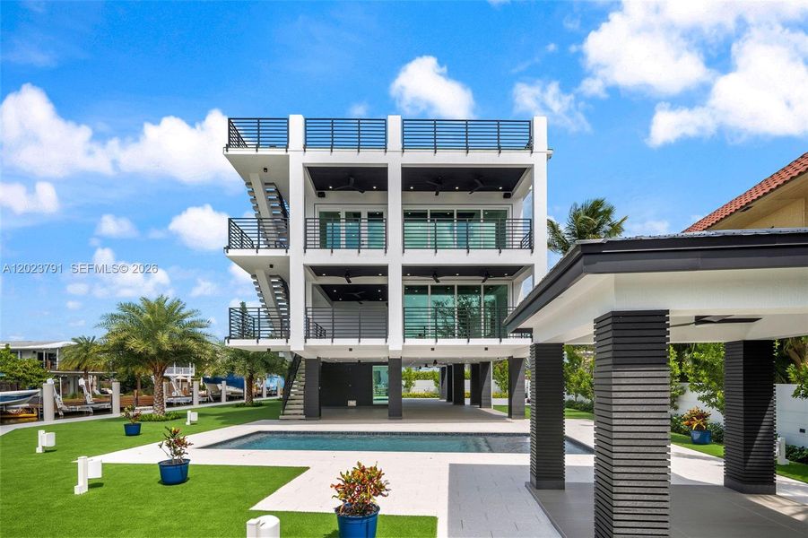 Condo located in Tavernier, FL showcasing its design and architecture (Image 7). Condo located in Tavernier, FL showcasing its design and architecture (Image 7).