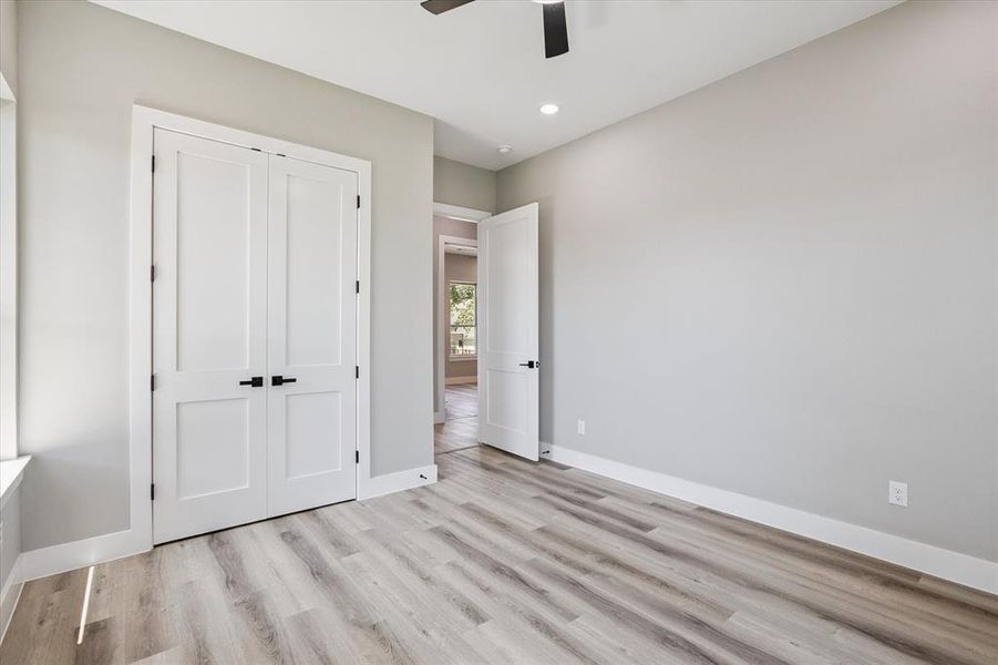 Spacious, unfurnished interior of a new home in , Arlington (Image 22).