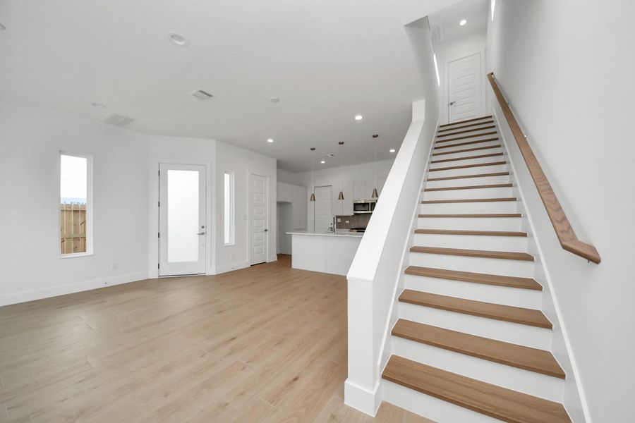 Spacious, unfurnished interior of a new home in Piccolina, Houston (Image 23).
