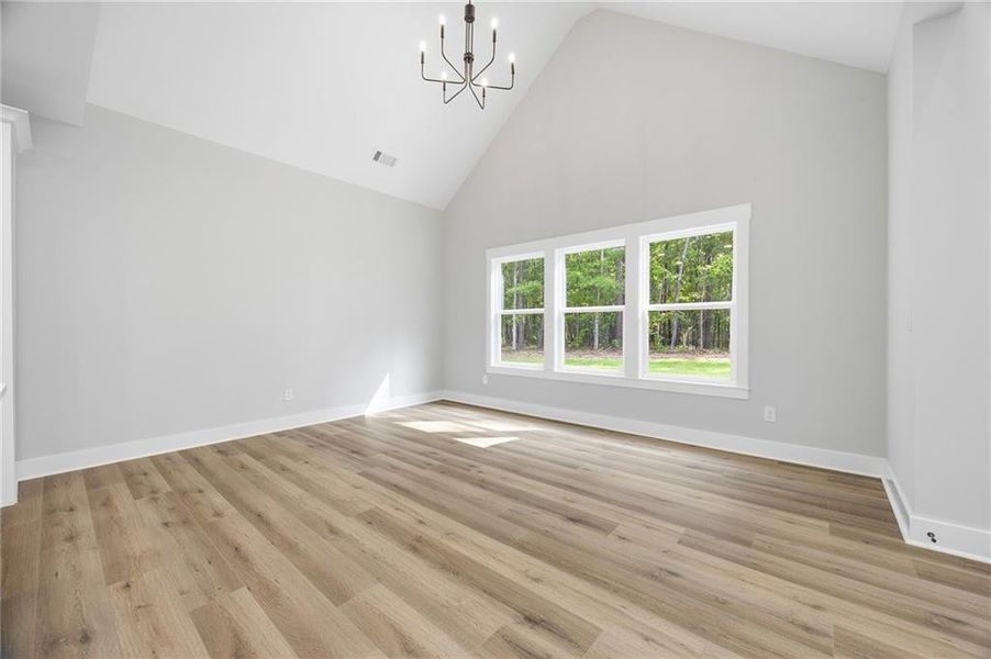 Spacious, unfurnished interior of a new home in , Jackson (Image 31).
