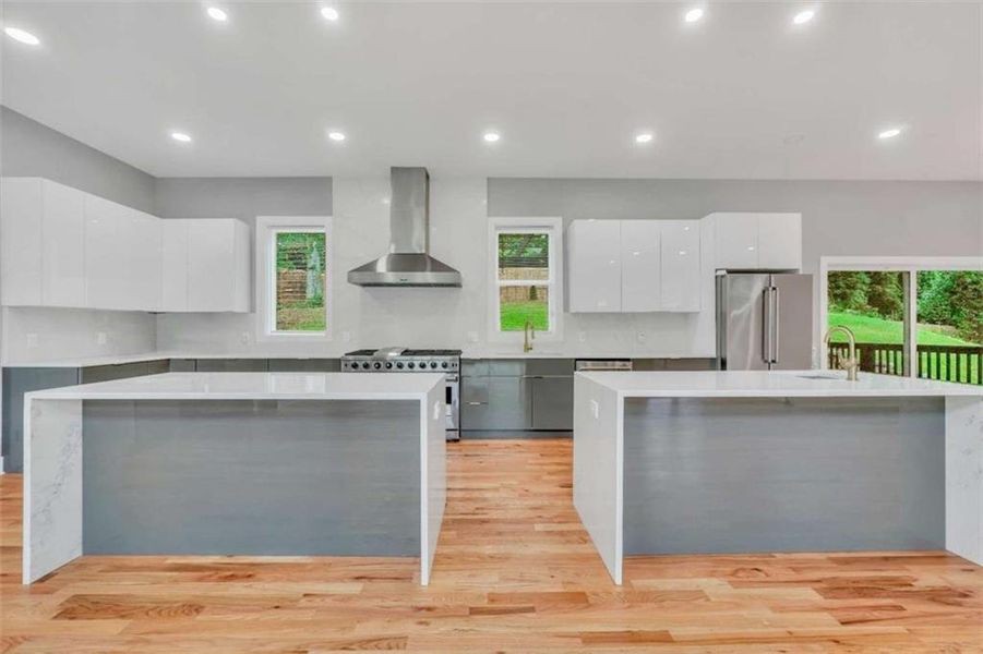 Furnished interior view inside a new home in , Atlanta (Image 56).
