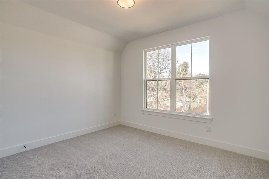 Spacious, unfurnished interior of a new home in Terrace Oaks, Arlington (Image 37).