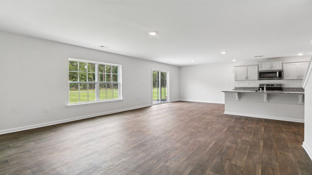 Spacious, unfurnished interior of a new home in Hunter's Branch, Hopkins (Image 18).