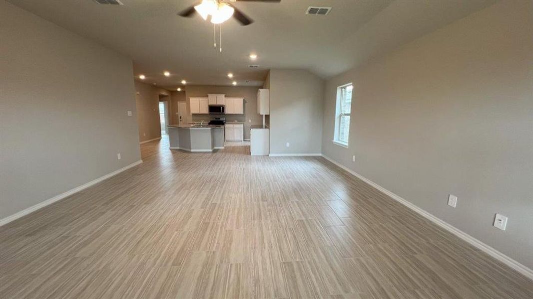 Spacious, unfurnished interior of a new home in Rosewood at Beltmill, Fort Worth (Image 12). Spacious, unfurnished interior of a new home in Rosewood at Beltmill, Fort Worth (Image 12).