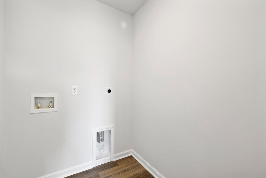 Spacious, unfurnished interior of a new home in , Manning (Image 26).