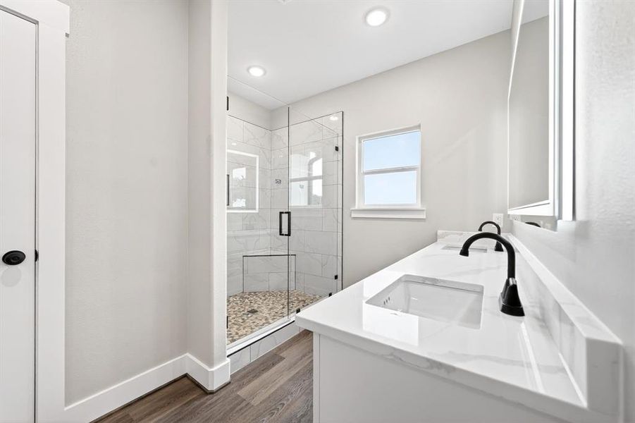 Furnished interior view inside a new home in , Edgewood (Image 14).