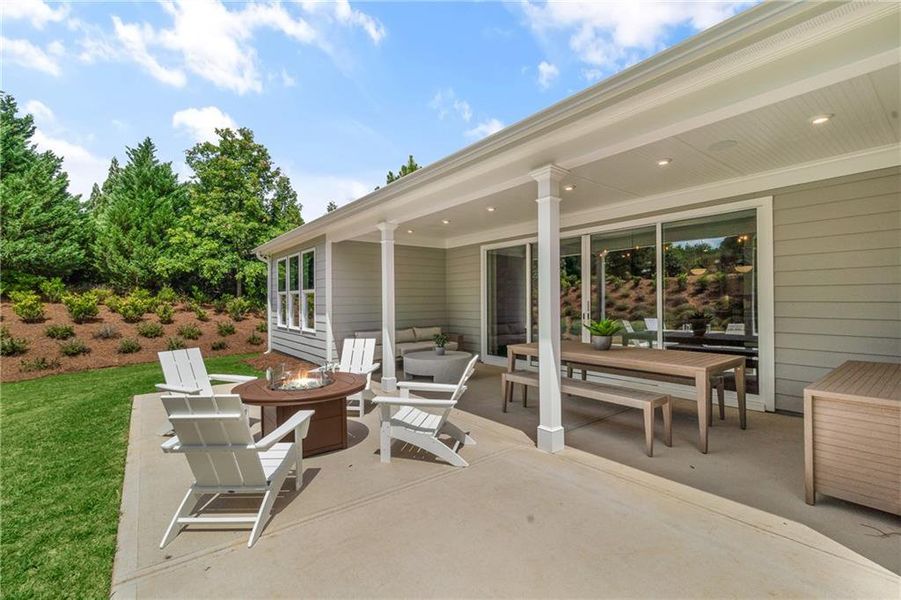 Exterior details and patio area of a home in Del Webb at Lake Oconee, Greensboro (Image 2).