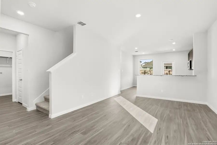 Spacious, unfurnished interior of a new home in Applewhite Meadows, San Antonio (Image 12).