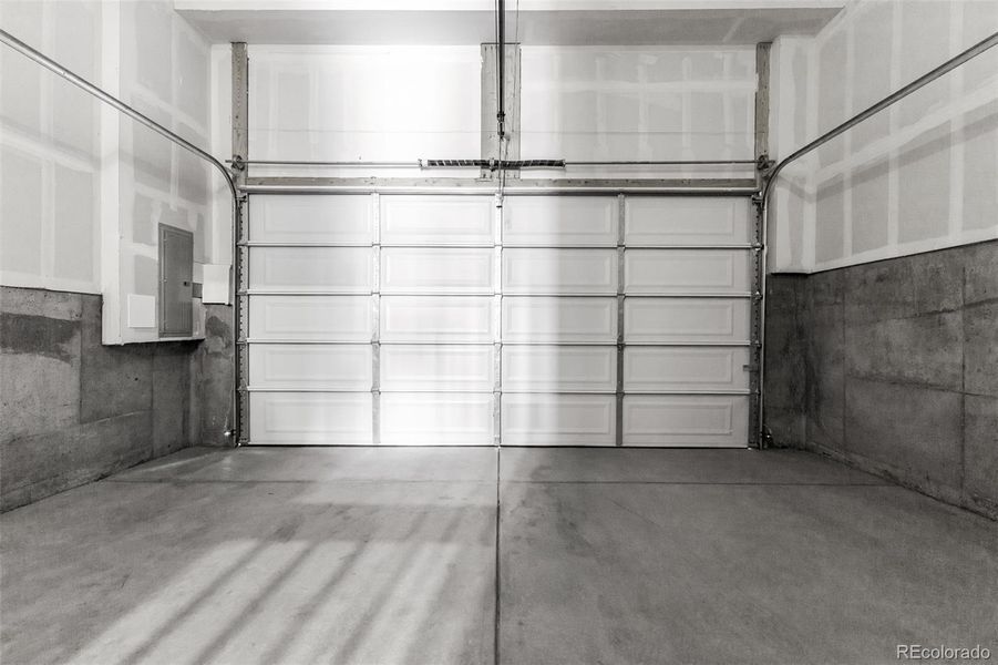 Spacious, unfurnished interior of a new home in , Broomfield (Image 23).