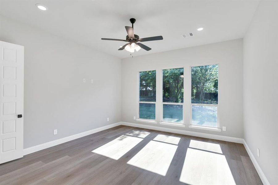 Spacious, unfurnished interior of a new home in , Red Oak (Image 17). Spacious, unfurnished interior of a new home in , Red Oak (Image 17).