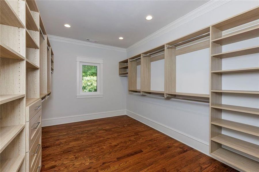 Spacious, unfurnished interior of a new home in , Roswell (Image 72).