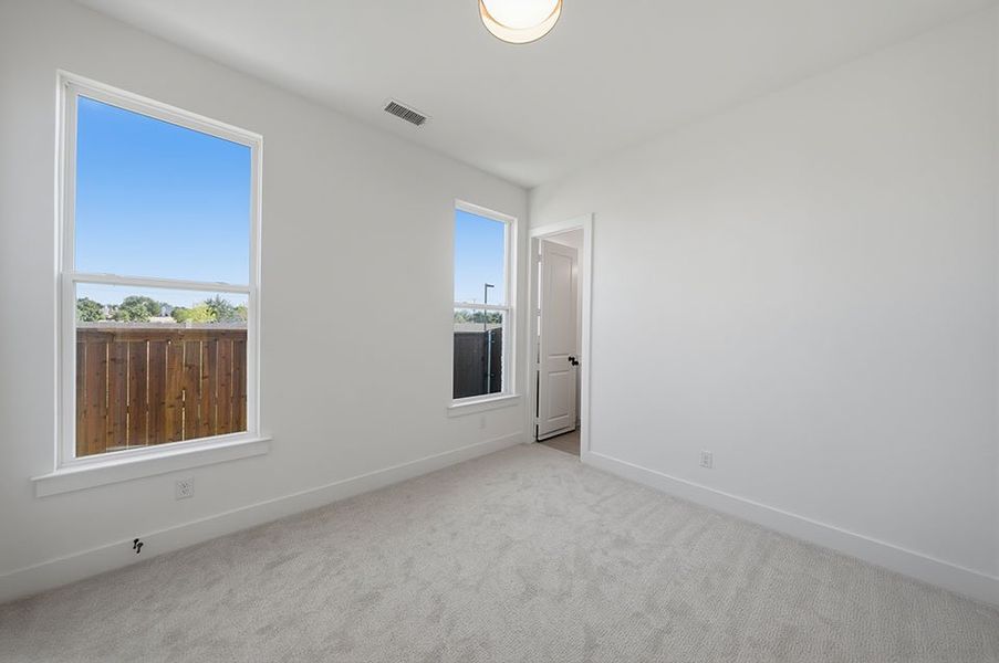 Spacious, unfurnished interior of a new home in Custer Ridge Estates, Allen (Image 23).