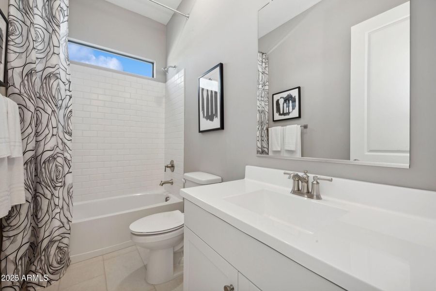 154692_Edgewood Estates_Hall Bath 154692_Edgewood Estates_Hall Bath