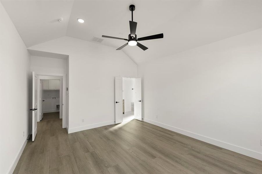 17. 1031 Gracious - Primary (2)