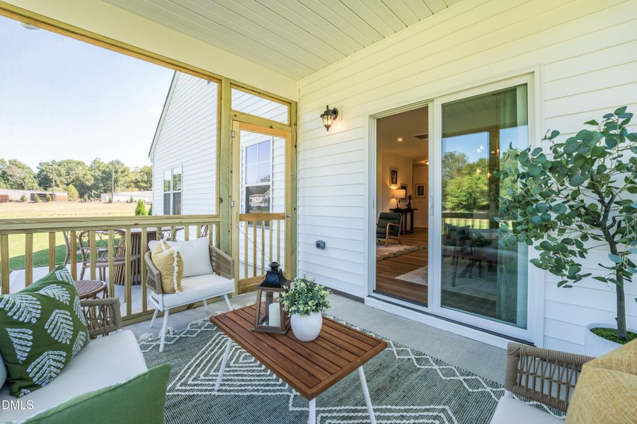 33 HHHunt Homes Maxwell - Screened Porch