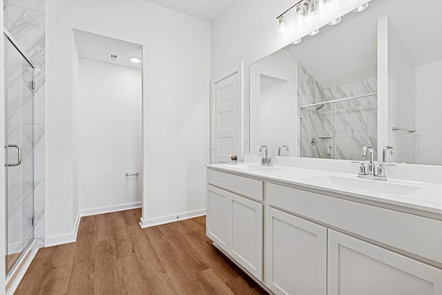 Furnished interior view inside a new home in Indian Springs, Crosby (Image 3).