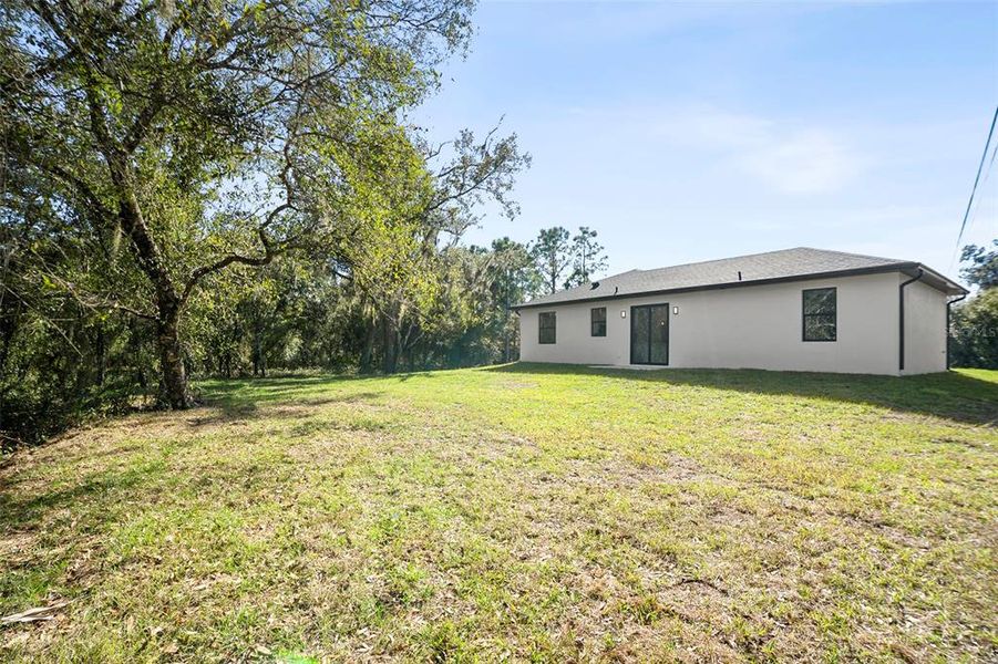 Exterior details and patio area of a home in , North Port (Image 3).