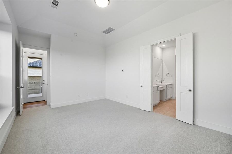 Spacious, unfurnished interior of a new home in Treeline, Justin (Image 15). Spacious, unfurnished interior of a new home in Treeline, Justin (Image 15).