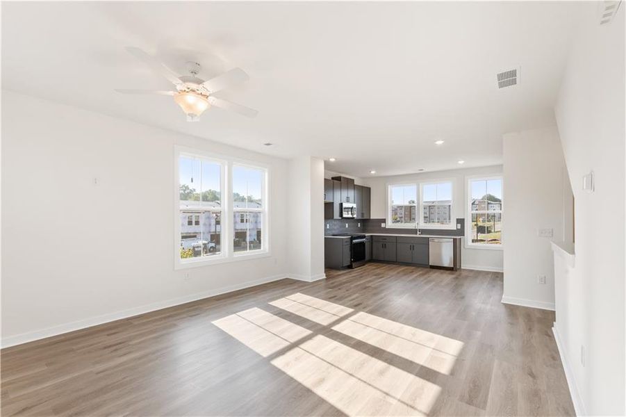Spacious, unfurnished interior of a new home in Array, Atlanta (Image 16).