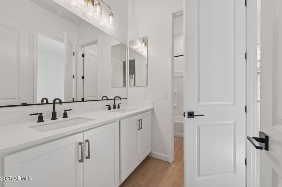 42-web-or-mls-E Stirrup St-S1212-042 42-web-or-mls-E Stirrup St-S1212-042