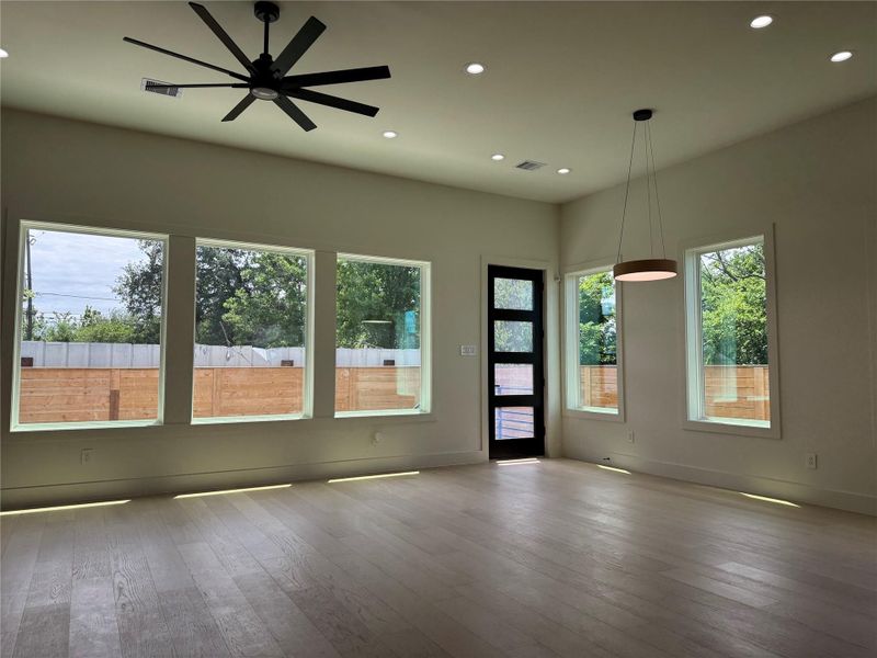 Living Room/Dinning Room