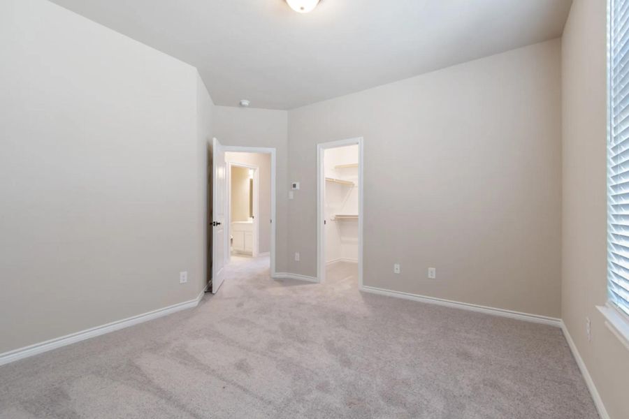 Representative unfurnished interior of a home built from the Concept 2440 by Landsea Homes in Chisholm Hills, Cleburne (Image 20).