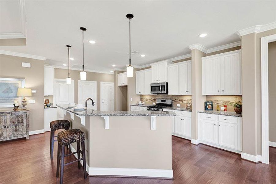 Shelter Bay, Kitchen