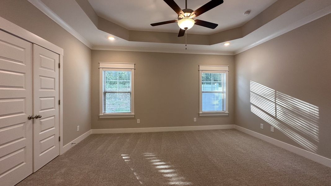 Spacious, unfurnished interior of a new home in Veterans Cove, Murfreesboro (Image 10).