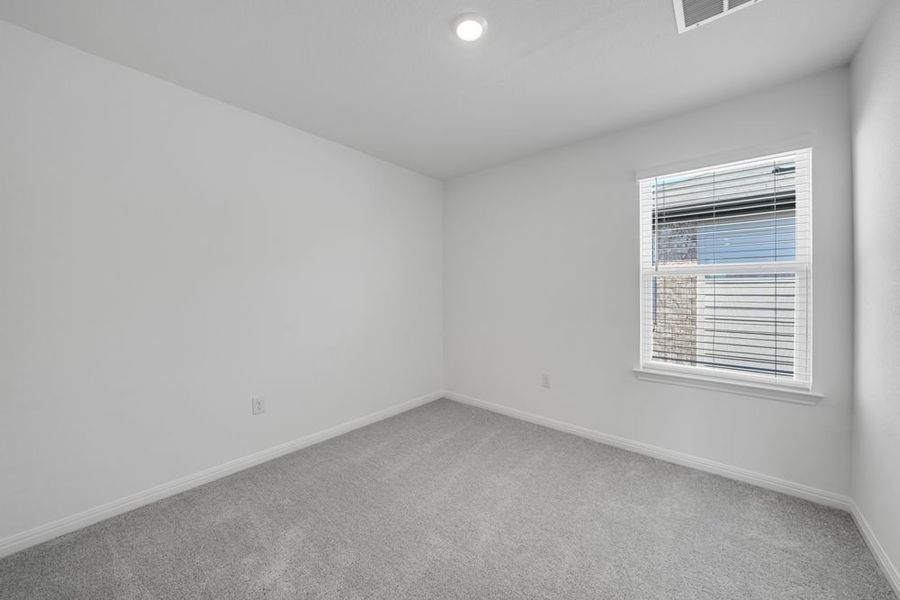 Spacious, unfurnished interior of a new home in Longview 40s, Del Valle (Image 12).