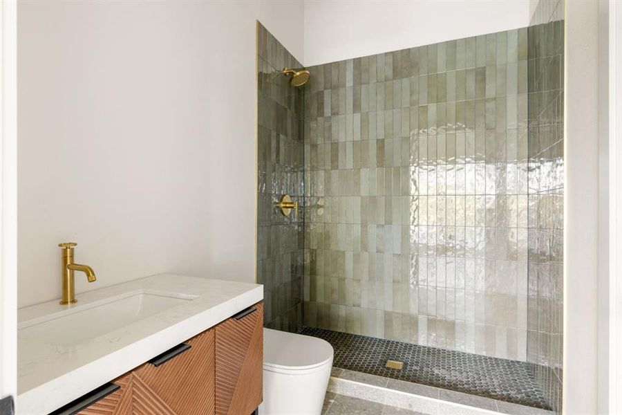 Furnished interior view inside a new home in , Dallas (Image 15).