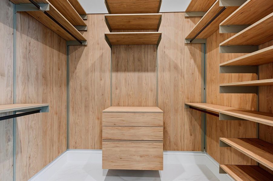 Spacious, unfurnished interior of a new home in , North Palm Beach (Image 9).