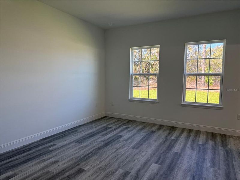 Spacious, unfurnished interior of a new home in , Ocala (Image 10).