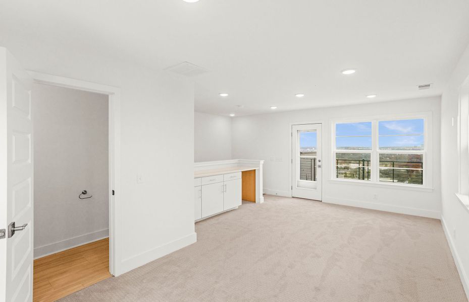 Spacious, unfurnished interior of a new home in Skyline, Nashville (Image 21). Spacious, unfurnished interior of a new home in Skyline, Nashville (Image 21).