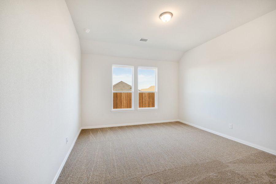 Spacious, unfurnished interior of a new home in Elevon, Lavon (Image 26).