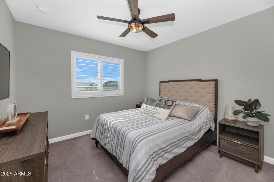 21840 N 61st Wy-large-029-049-21840 N 61