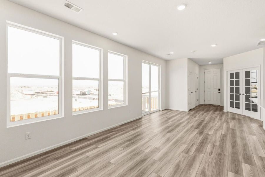 Spacious, unfurnished interior of a new home in Turnberry Villas, Commerce City (Image 6). Spacious, unfurnished interior of a new home in Turnberry Villas, Commerce City (Image 6).