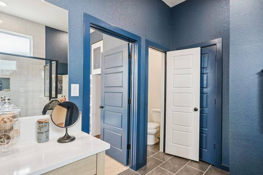 Furnished interior view inside a new home in Stream Waters, Seguin (Image 45).