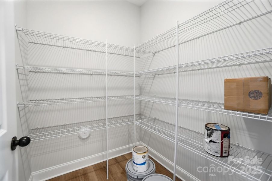Walk in Pantry
