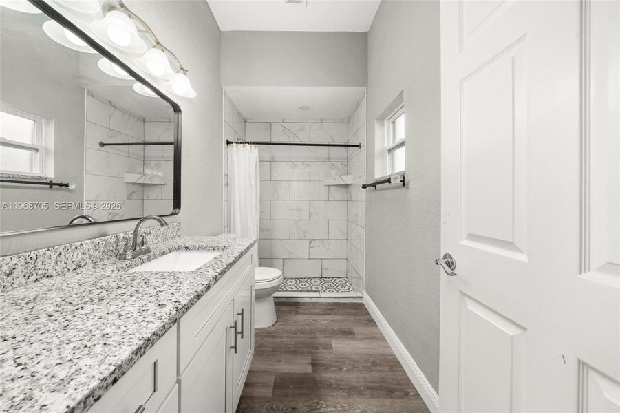 Furnished interior view inside a new home in , Avon Park (Image 41).