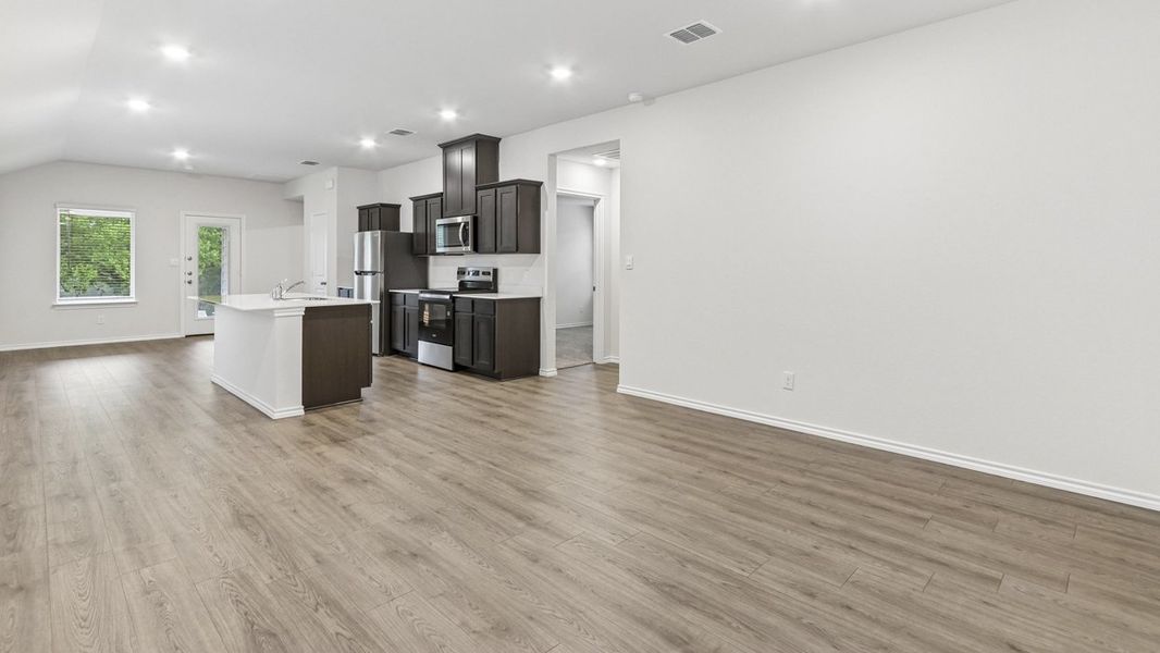 Spacious, unfurnished interior of a new home in Hanolley Hills, Sherman (Image 7). Spacious, unfurnished interior of a new home in Hanolley Hills, Sherman (Image 7).