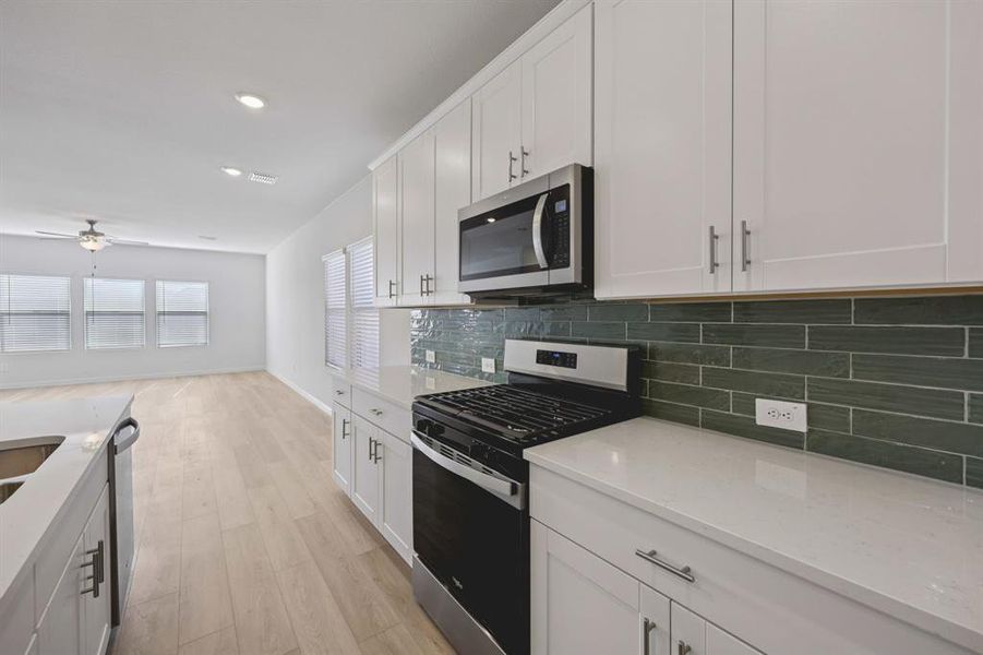 Furnished interior view inside a new home in Lakehaven - Signature Series, Farmersville (Image 7).