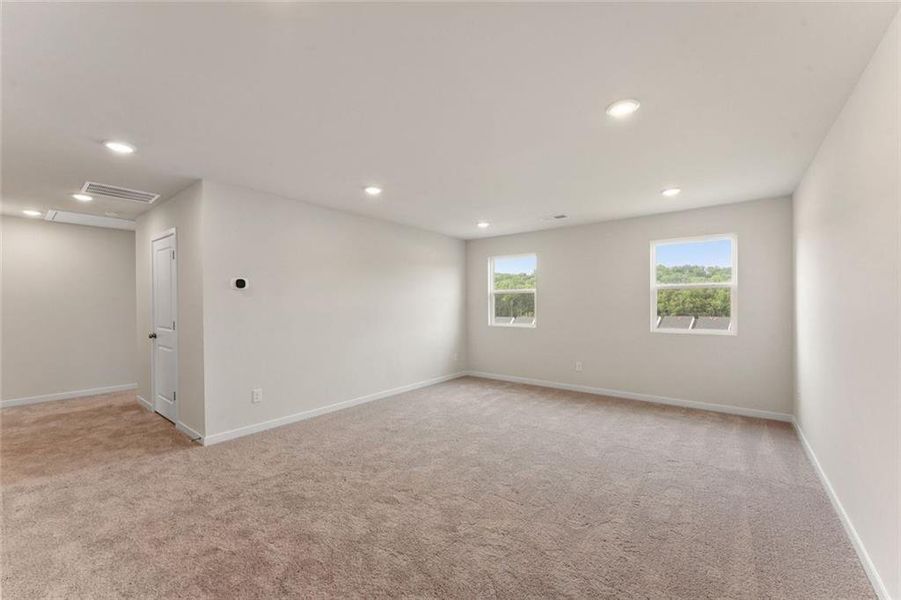 Spacious, unfurnished interior of a new home in The Estates at Gainesville Township, Gainesville (Image 17).