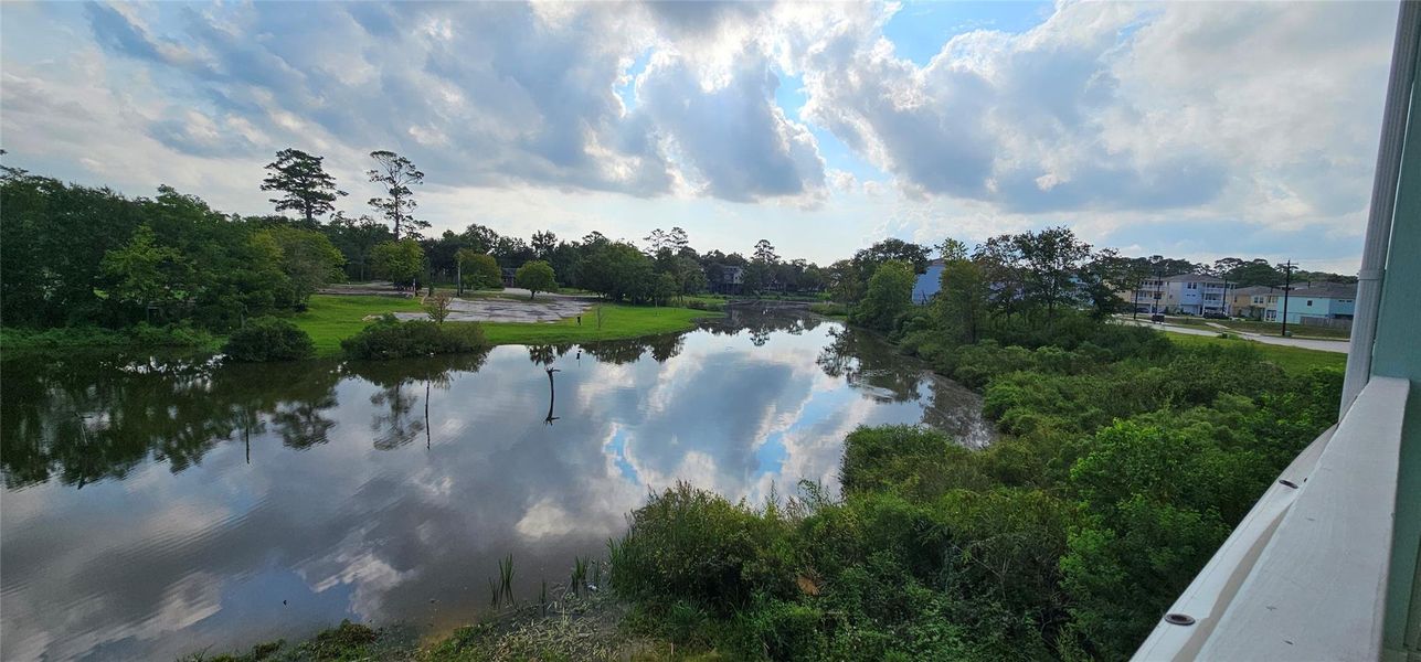 Image 10 of a home in Peacock Isle. Image 10 of a home in Peacock Isle.