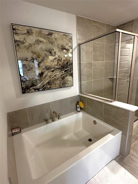 Furnished interior view inside a new home in Cobblestone, Texas City (Image 18).