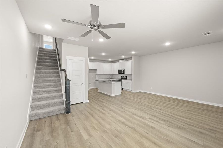 243 Wagon Spoke- Living Room-3