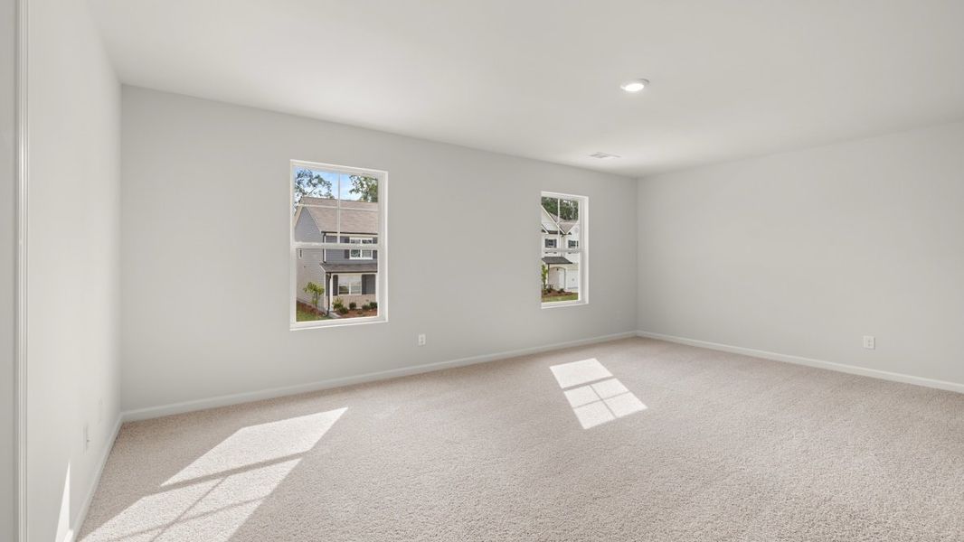Spacious, unfurnished interior of a new home in South Wind, Union City (Image 14).
