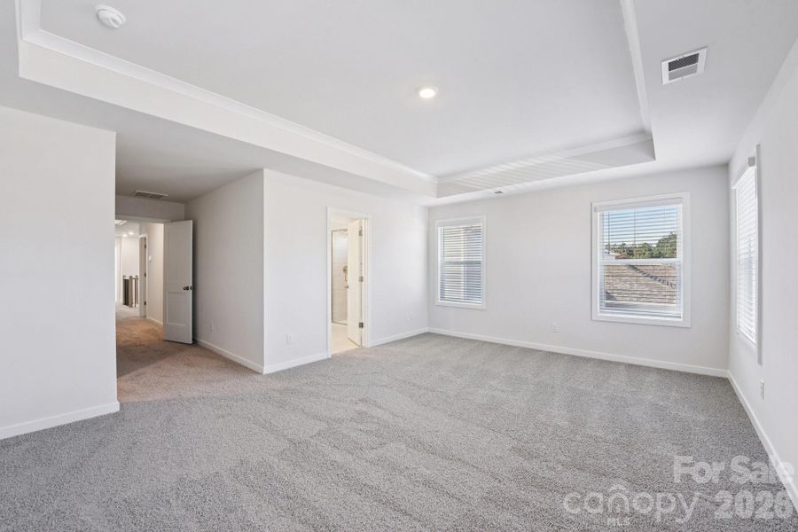 Spacious, unfurnished interior of a new home in Oak Grove Hill, Huntersville (Image 23).
