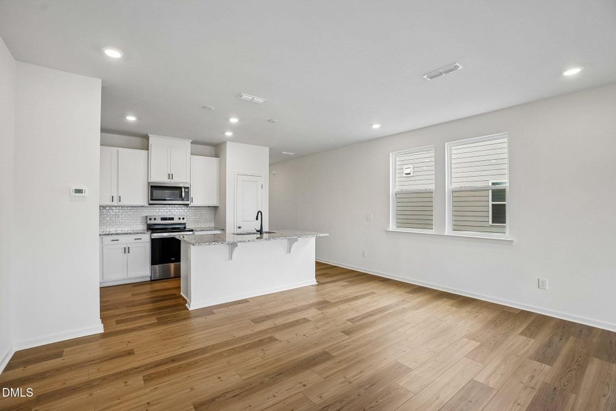 16-web-or-mls-Oakdale Dr-S3006-016 16-web-or-mls-Oakdale Dr-S3006-016